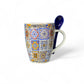Portugal Keramik-Souvenirtasse mit farbigem traditionellem Azulejo-Fliesenmuster und Löffel – Geschenkbox inklusive

